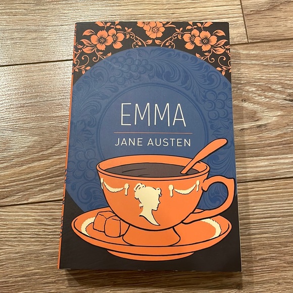 📚 5/$20 📚 Emma - Picture 1 of 2